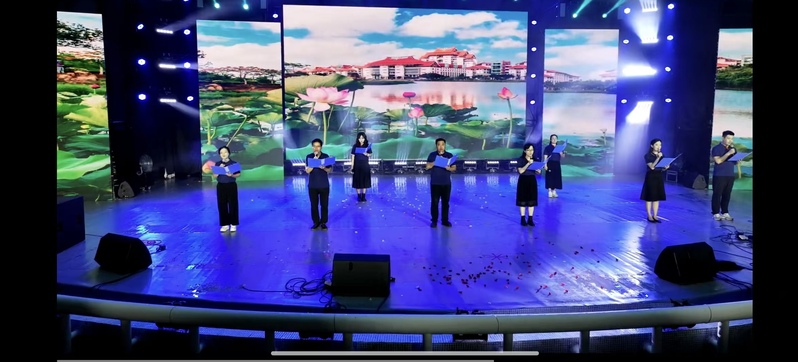 毕业啦！拨穗正冠，祝486名2...